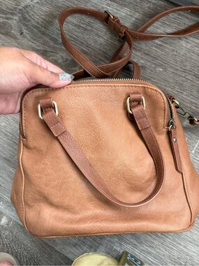 Women's Tan Leather Crossbody Handbag with Dual Handles